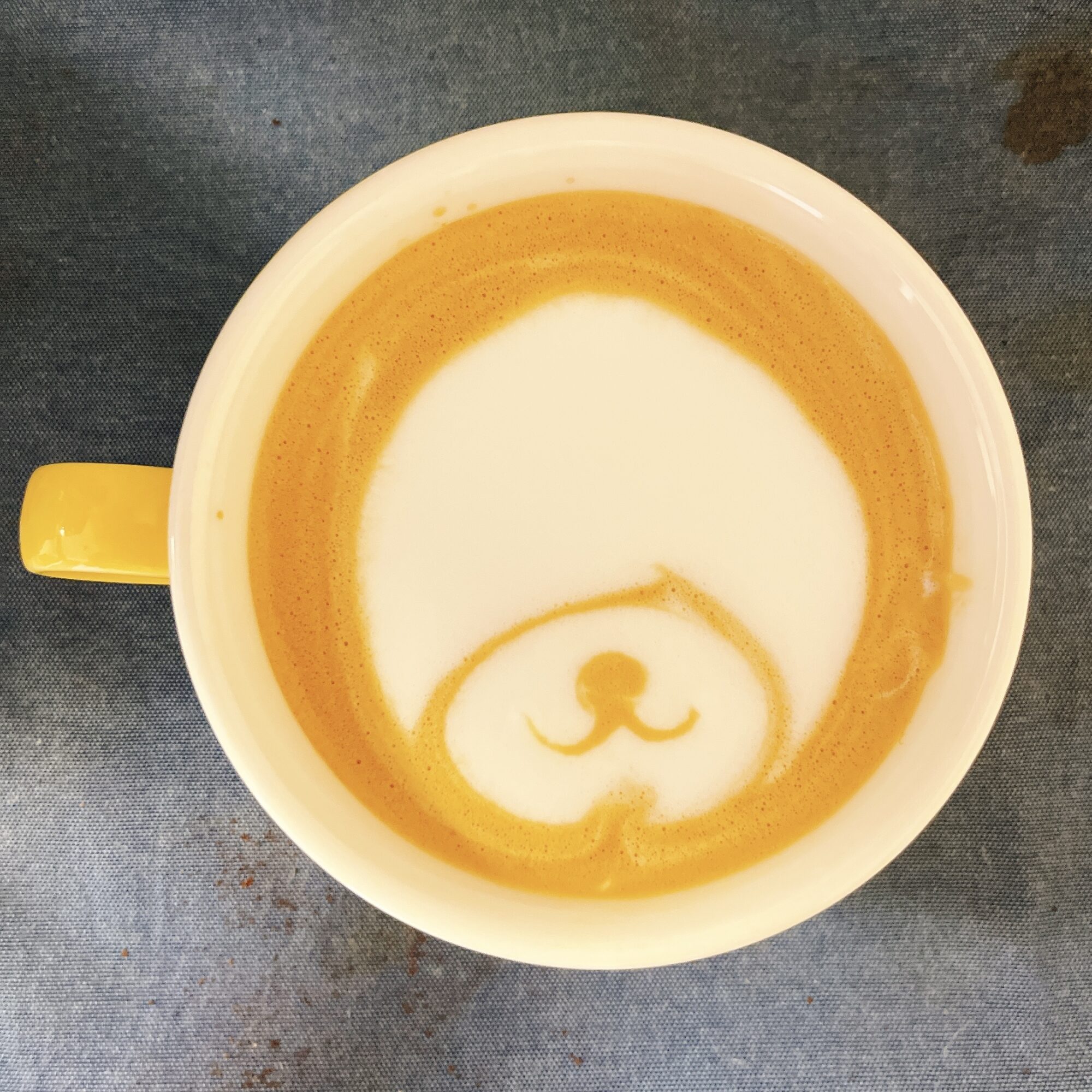 絵画。原画【コーヒーカップの熊ちゃんは喜んでコーヒーを飲みます】 絵画。原画【かわいい熊ちゃんはよだれタオルをかぶっている】 絵画