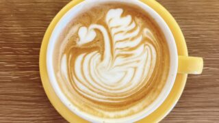 ラテアートスワンの描き方の基本を解説