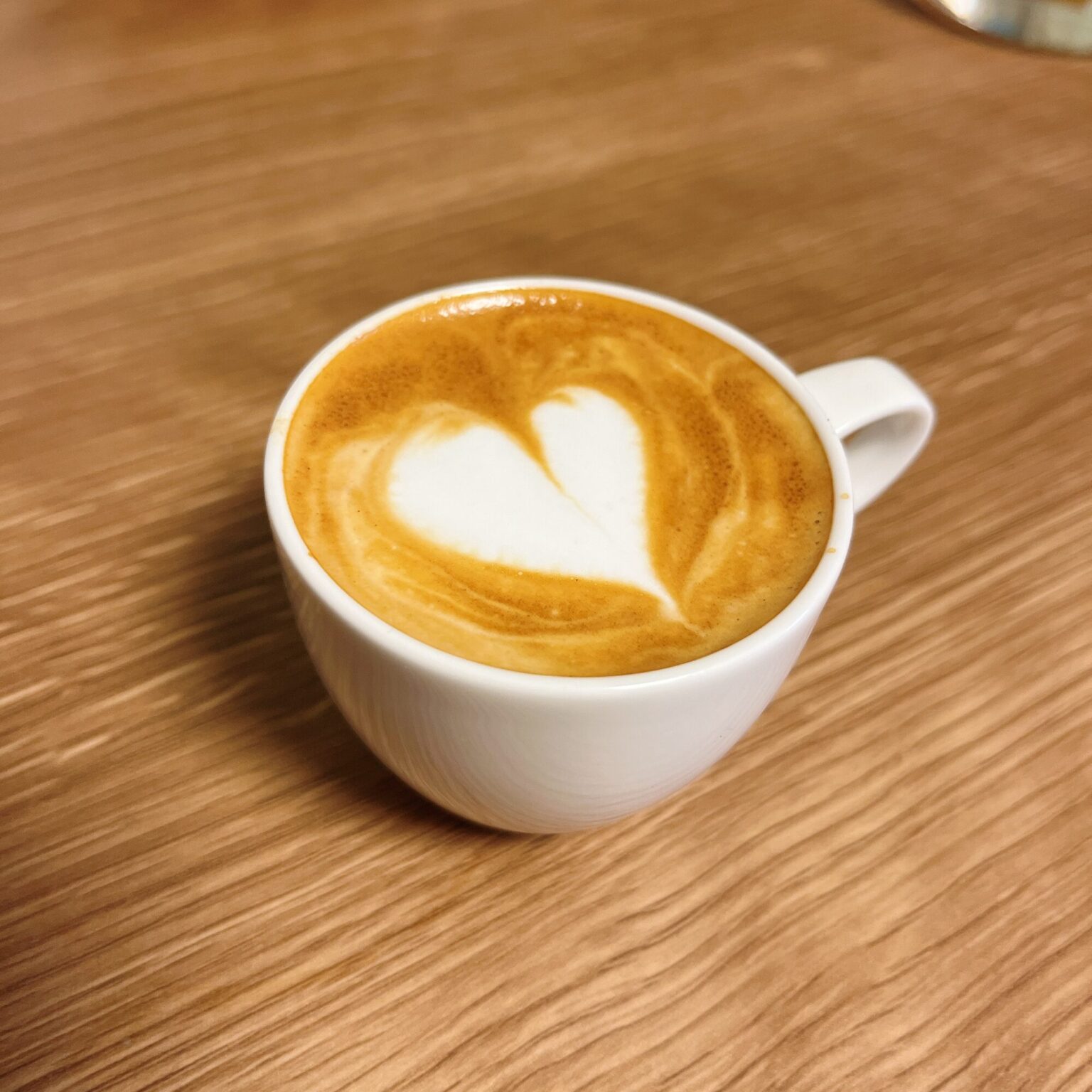 Kreatives Bild zu 「カフェ・マキアート」と「ラテ・マキアート」の作り方やその違いをバリスタが解説 - norinocafe blog 「カフェ・マキアート」と「ラテ・マキアート」の作り方やその違いをバリスタが解説 - norinocafe blog Illustration