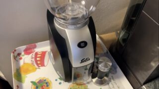 電動コーヒーミル、グラインダーの清掃方法とその必要性、頻度